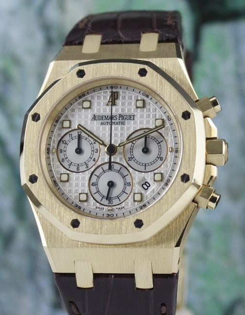 (image for) Like New AP Royal Oak 18K Yellow Gold Chronograph Watch / 26022BA.OO.D088CR.01